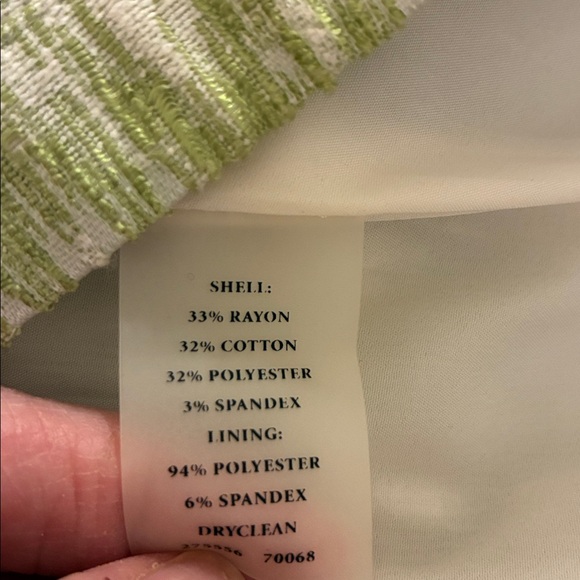 Ann Taylor Green and Cream Damask Patterned Skirt - Picture 7 of 10